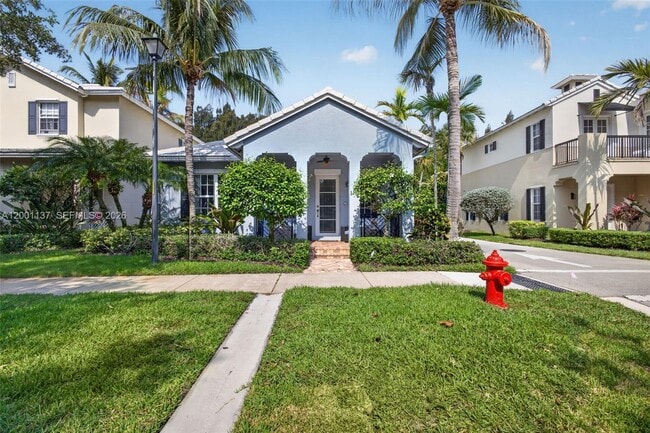 184 W Bay Cedar Cir