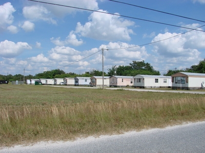 5302 Bonita Dr in Wimauma, FL - Foto de edificio