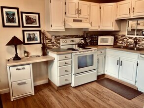 1010 Steller Way, Unit 1010 Steller Apt.A in Kodiak, AK - Building Photo - Building Photo