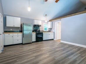 31 Ridge St in Kingston, NY - Building Photo - Building Photo