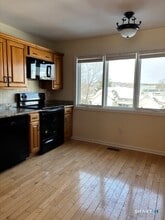 12 Boulevard Dr in Danbury, CT - Building Photo - Building Photo