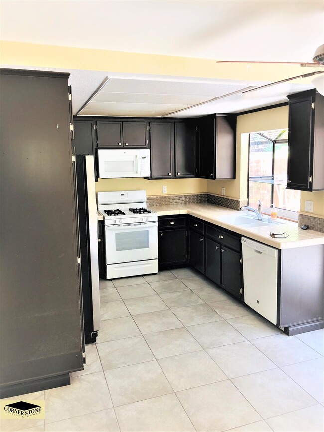 273 Argus Way in Oceanside, CA - Building Photo - Building Photo