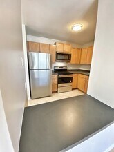 30 E Huron St, Unit 1405 in Chicago, IL - Building Photo - Building Photo