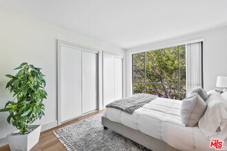 821 3rd St in Santa Monica, CA - Foto de edificio - Building Photo