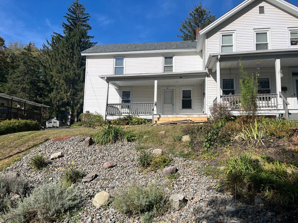 29 Putnam St, Unit 29 Putnam in Tunkhannock, PA - Building Photo