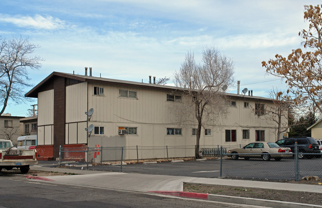 929 Willow St in Reno, NV - Building Photo - Building Photo