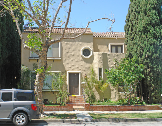151 S Rexford Dr in Beverly Hills, CA - Foto de edificio - Building Photo