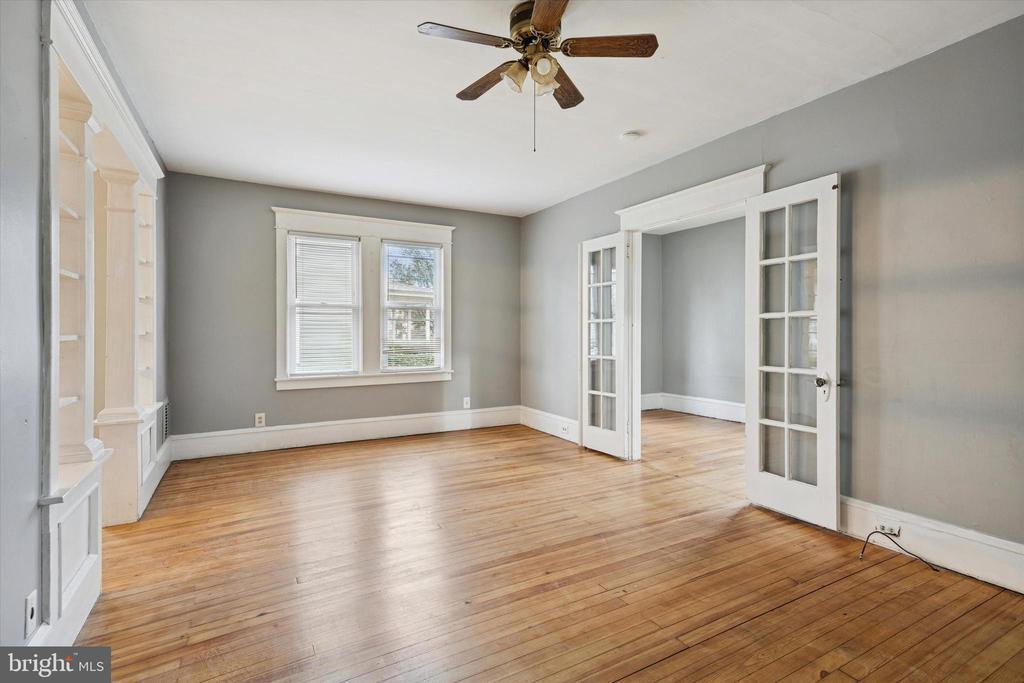 407 N Broadway in Pitman, NJ - Building Photo