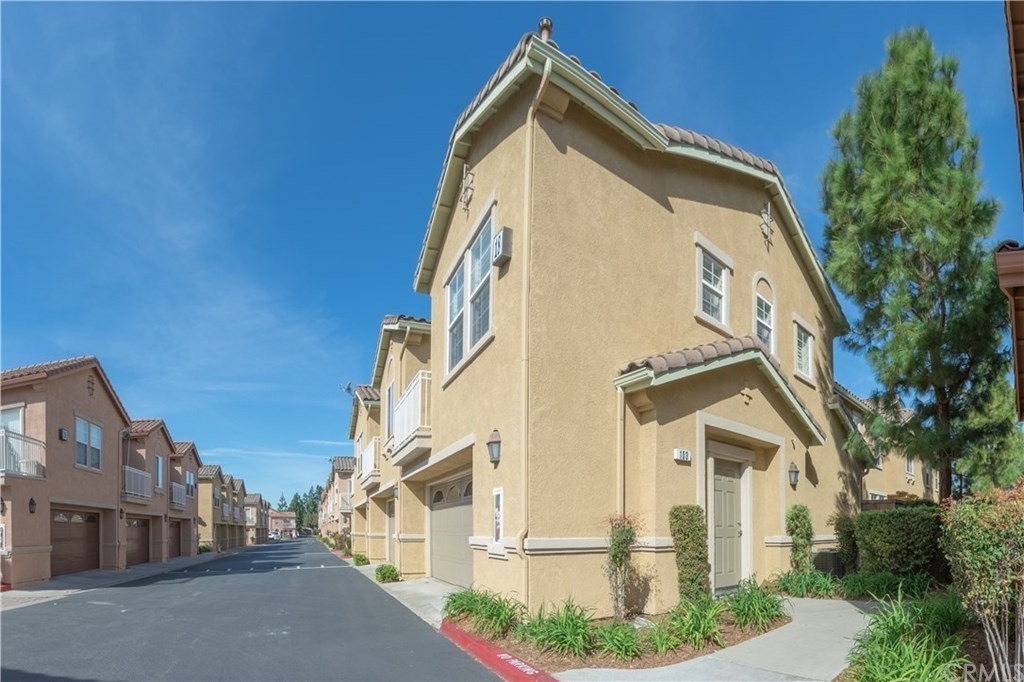 11450 Church St, Unit 103 in Rancho Cucamonga, CA - Building Photo