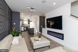 935 Sycamore Dr SE in Washington, DC - Building Photo