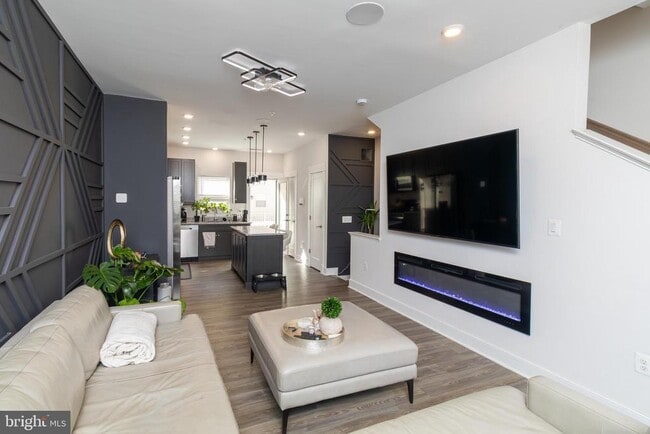 property at 935 Sycamore Dr SE