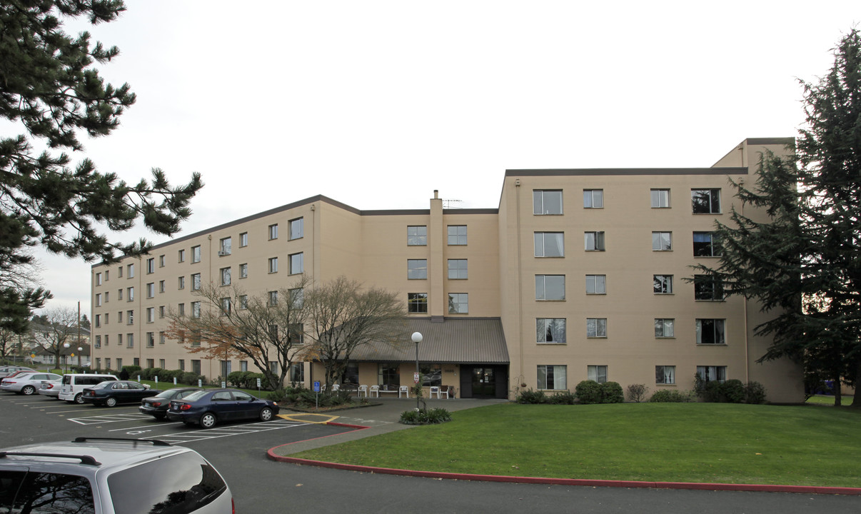 Kirland Union Manors in Portland, OR - Building Photo