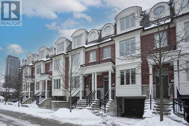 9 Johnson Farm Ln in Toronto, ON - Building Photo - Building Photo