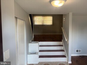 8 N Avon Dr in Claymont, DE - Building Photo - Building Photo