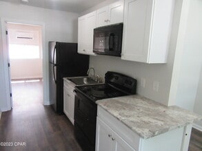 1400 Gulf Ave in Panama City, FL - Building Photo - Building Photo