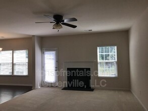 355 Bellerive Dr in Duncan, SC - Building Photo - Building Photo