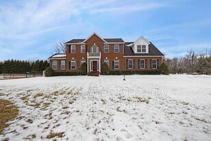12105 N Keys Rd in Brandywine, MD - Building Photo