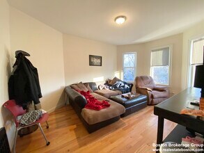 32 Edison Grn, Unit 3 in Boston, MA - Building Photo - Building Photo