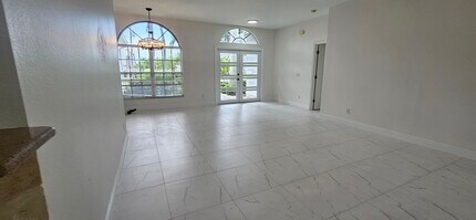 2851 SW 49th Ter in Cape Coral, FL - Foto de edificio - Building Photo