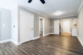 930 32nd Ave N in Nashville, TN - Building Photo - Building Photo
