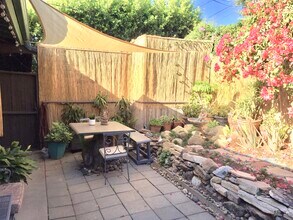 2879 Exeter Pl, Unit Private Garden in Santa Barbara, CA - Building Photo - Building Photo
