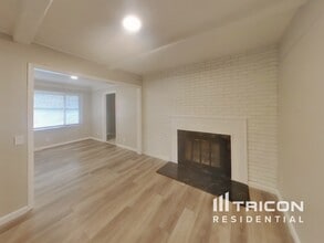 5406 Utah Ave N in Minneapolis, MN - Building Photo - Building Photo