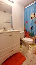 10105 W Sunrise Blvd in Plantation, FL - Building Photo - Building Photo