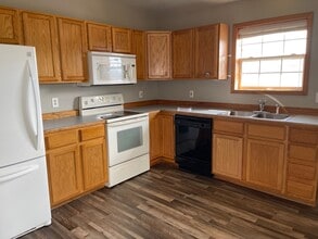 106 11th St in Belgrade, MT - Building Photo - Building Photo