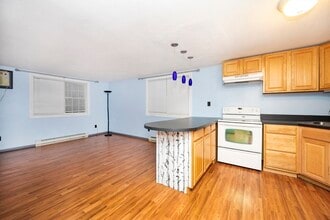 11 Leonard Rd in Boxborough, MA - Building Photo - Building Photo