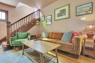 97 W Como Ave in Columbus, OH - Building Photo