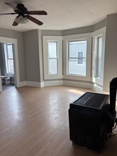 219 Spruce St in Manchester, NH - Foto de edificio - Building Photo