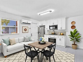 4941 SW 44th Ave in Fort Lauderdale, FL - Building Photo - Building Photo