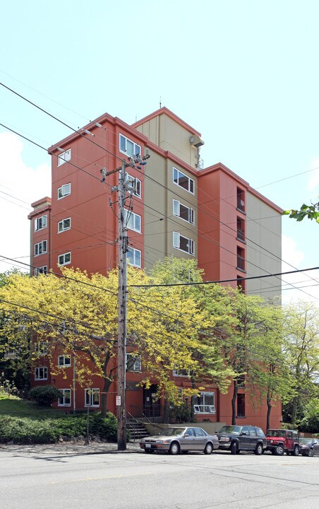 Queen Anne Heights in Seattle, WA - Foto de edificio