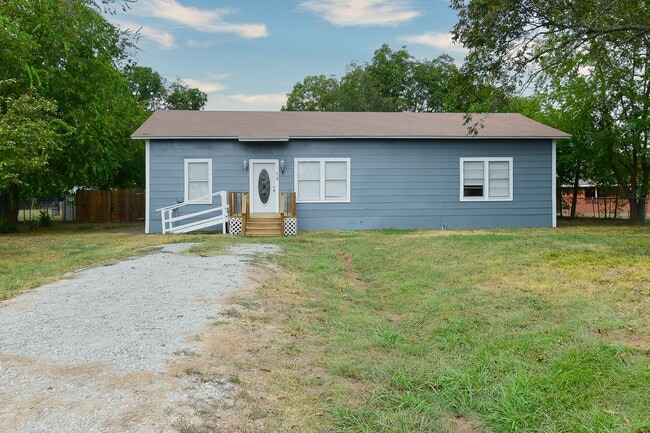 property at 418 Farm to Market 513 S