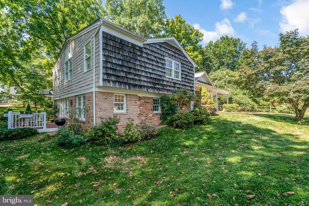 2708 N Kensington St in Arlington, VA - Building Photo