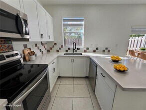 2664 SE 15th St in Homestead, FL - Building Photo - Building Photo