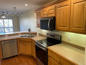 4460 SW Colly Creek Dr in Topeka, KS - Building Photo - Building Photo