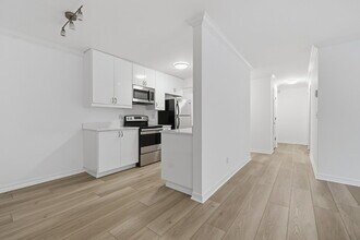 821 Douglas Ave in Minneapolis, MN - Building Photo - Building Photo