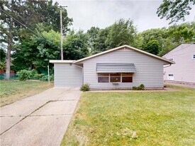 17721 Rookwood Rd in Cleveland, OH - Building Photo