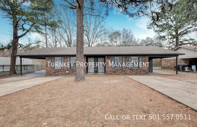 property at 1905 Labette Manor Dr