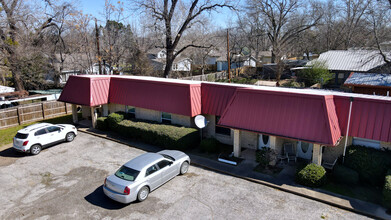 502 N Terry St in Malakoff, TX - Building Photo - Building Photo