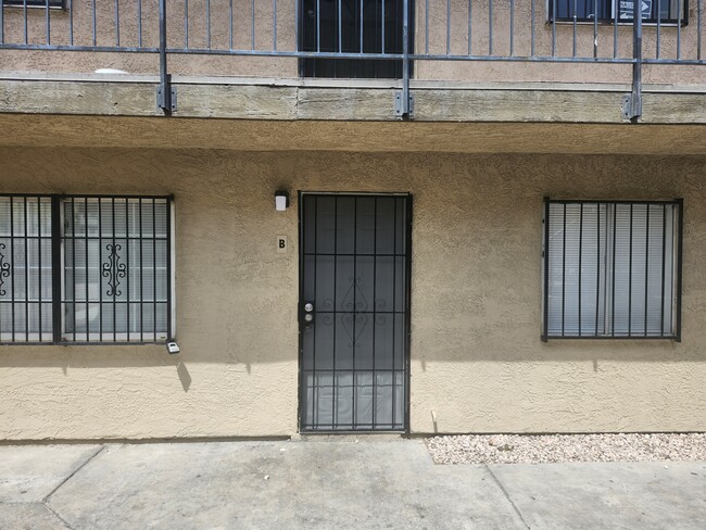3437 E Cheyenne Ave, Unit B
