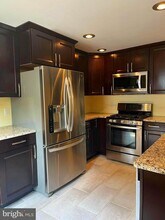 120 N Frederick St in Mechanicsburg, PA - Foto de edificio - Building Photo