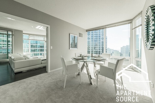 345 E Ohio St in Chicago, IL - Foto de edificio - Building Photo