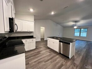 4407 Wilmington Way in Milton, FL - Building Photo - Building Photo