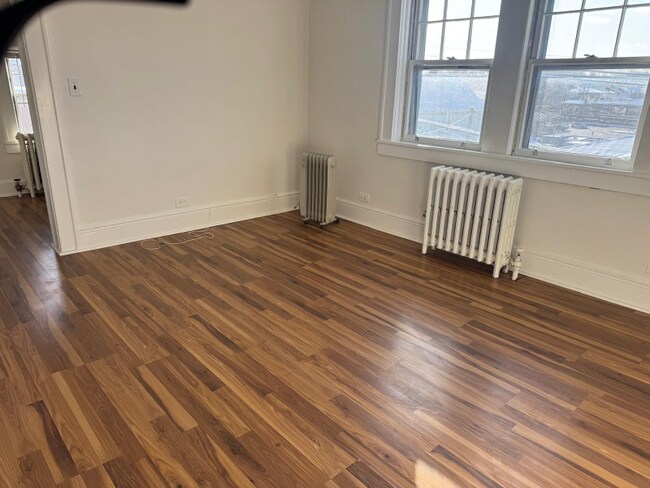 334 Midland Ave in Saddle Brook, NJ - Building Photo - Building Photo