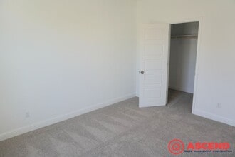 3313 Cedar Vly Ln in Shafter, CA - Building Photo - Building Photo
