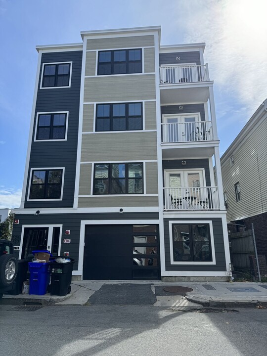 230 Havre St, Unit havre st east boston in Boston, MA - Building Photo