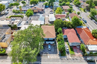 829 SW 9th Ave in Miami, FL - Building Photo - Building Photo