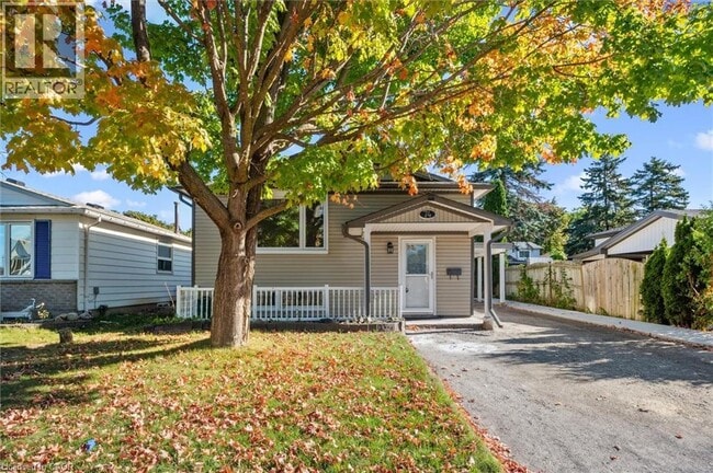 74 Elm Ridge Dr in Kitchener, ON - Building Photo - Building Photo